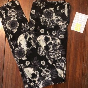 LuLaRoe Black Gray Floral Sugar Skull OS Leggings